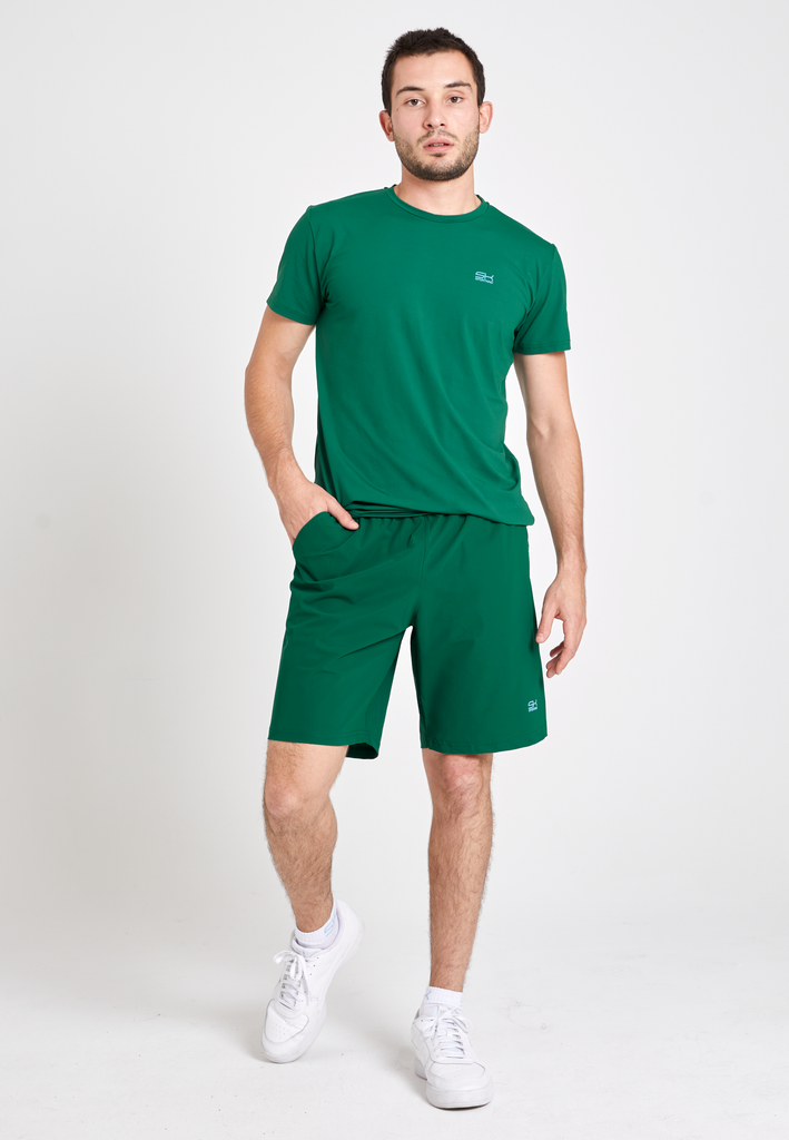 Jungen & Herren Tennis Shorts lang, tannengruen von SPORTKIND